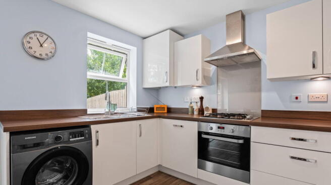 3 bed Semi-Detached for sale Image 12