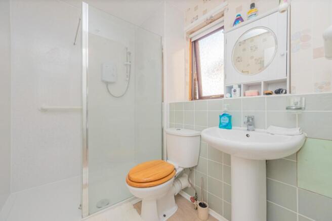 7. Bathroom.jpg