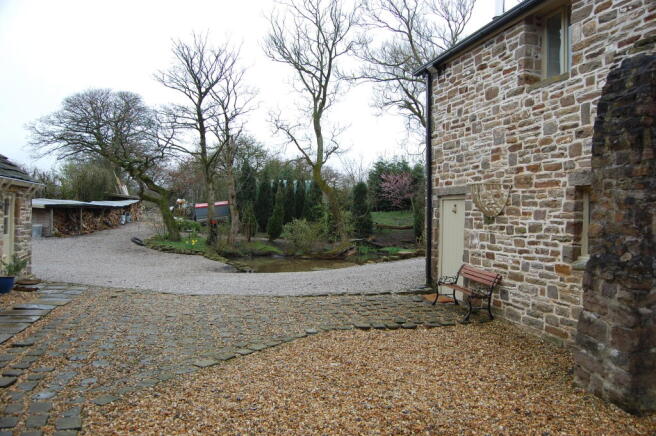 Photo 10