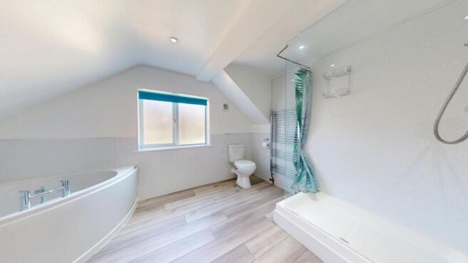 Family Bathroom.jpg
