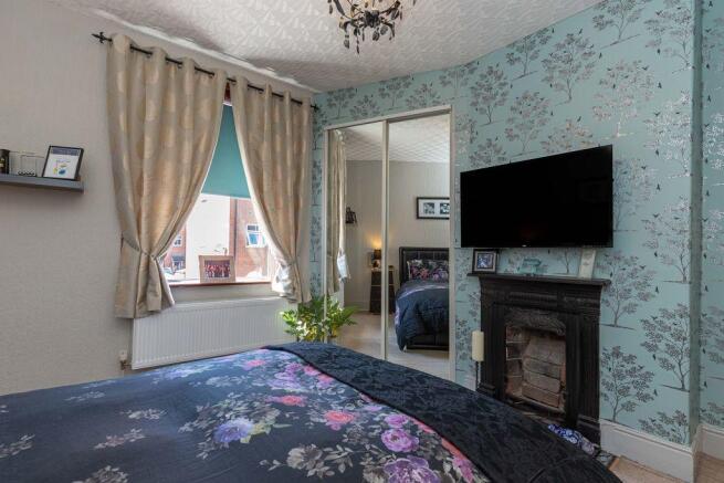 Bedroom 1 (Double)