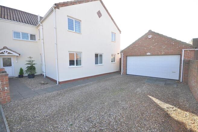 Main Street, Hatfield Woodhouse, Doncaster, DN7 photo 4