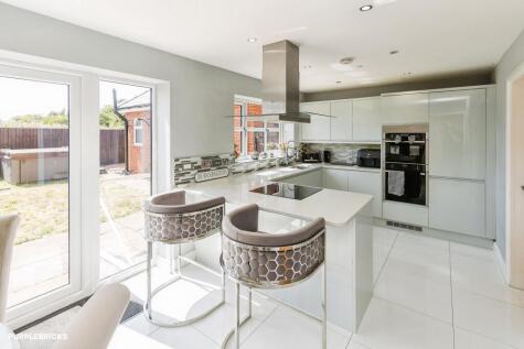 Wirral View, Deeside, CH5