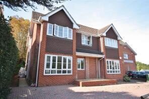 Flat 5, 39, Botley Road, Park Gate, Southampton SO31 1AY