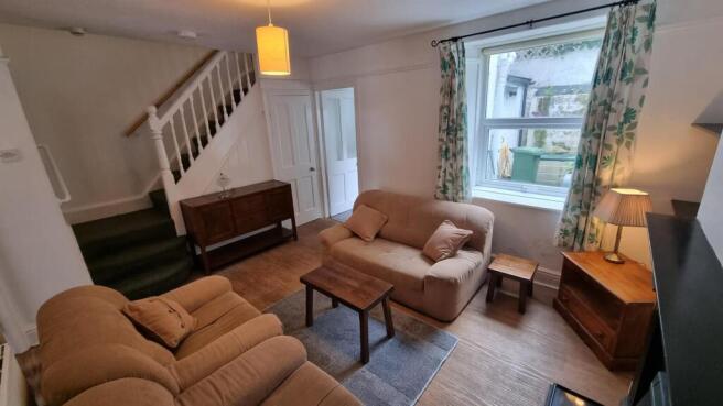 27 High St - Living Room 4.jpeg