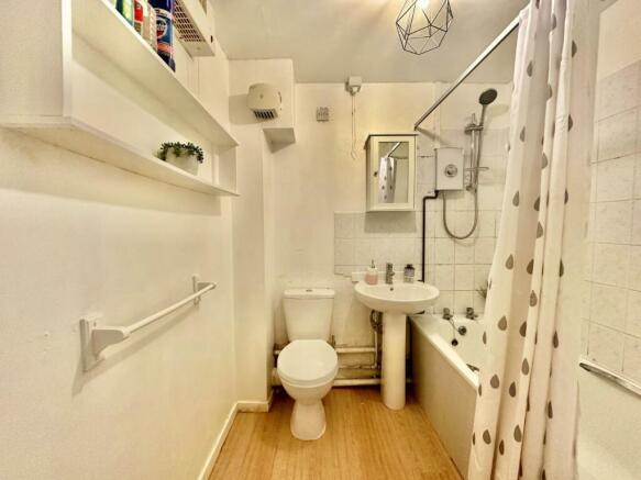 Bathroom.jpg