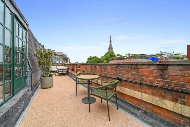MD-BC-141-143ShoreditchHighStreet-10.JPG