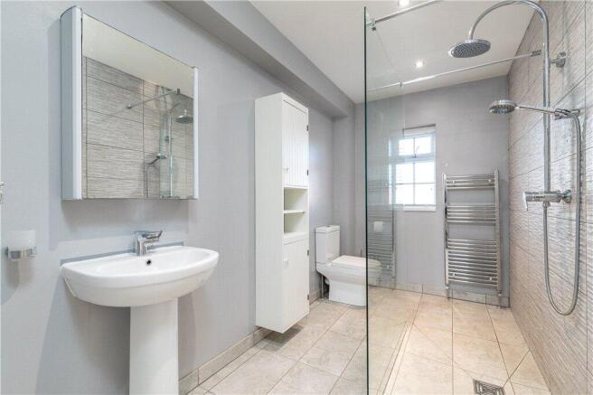 Ensuite