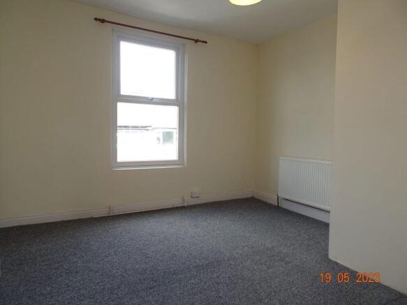 3 bed Terraced to rent Image 8