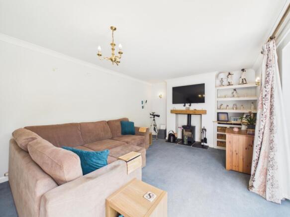 4 bed Detached Bungalow for sale Image 4