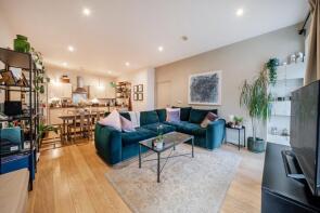 6, 1 New Gothic Lodge, Old Devonshire Road, London SW12 9RE