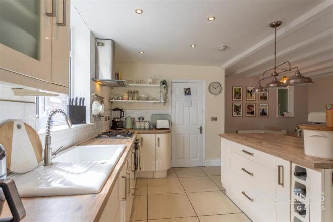 DWELEST - 36 Tower Road, Burton On Trent, DE15 0NL