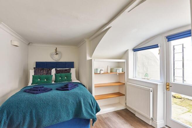 Basement Flat 20 Walcot Terrace -3.jpg