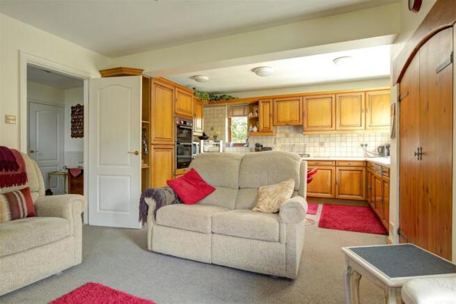 Kitchen/Lounge