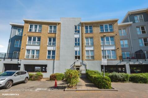 Admirals way, Gravesend, DA12