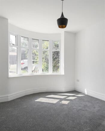 4 bed Semi-Detached for sale Image 5