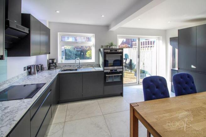 Kitchen/dining...