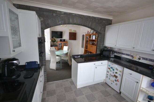 KITCHEN / DINER