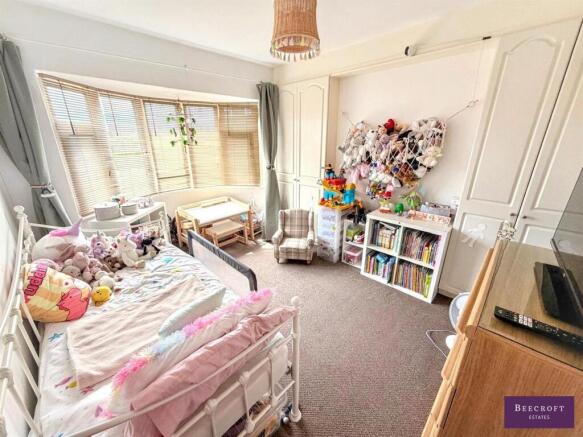 3 bed Semi-Detached for sale Image 8