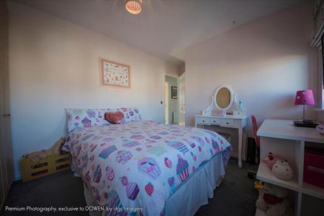 BEDROOM 2