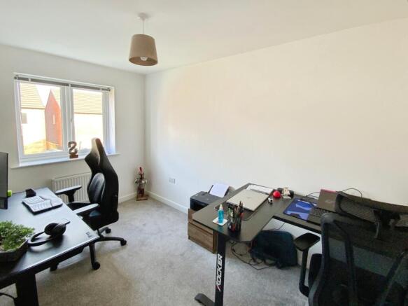 4 bed Detached for sale Image 11