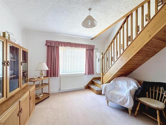 2 bed Semi-Detached Bungalow for sale Image 6