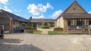 Manor Farm Barn, Shipston Road, Blackwell, Tredington CV36 4PE