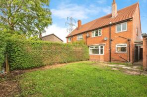 95, Edge Avenue, Thornhill, Dewsbury WF12 0EW