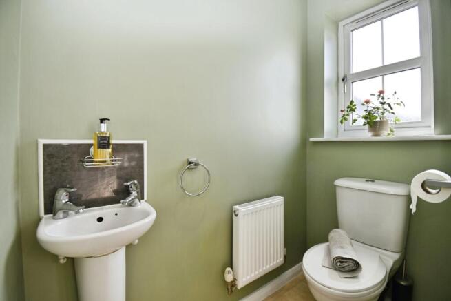 2 bed Terraced for sale Image 8