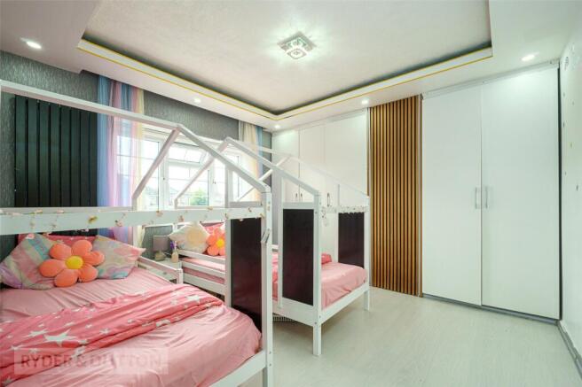3 bed Semi-Detached for sale Image 12