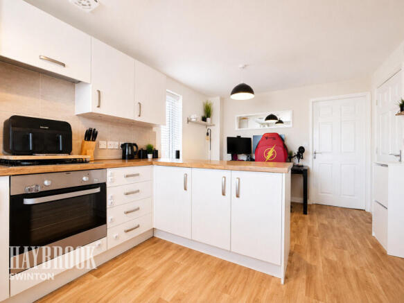 3 bed Semi-Detached for sale Image 5