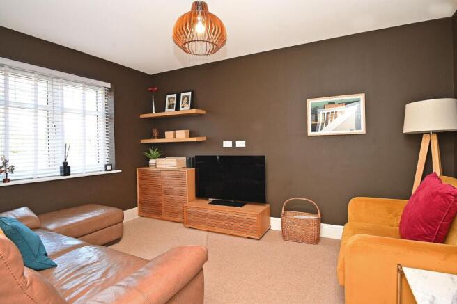 4 bed Detached for sale Image 8