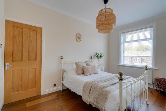 4 bed Terraced for sale Image 7