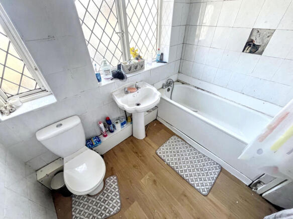 3 bed Semi-Detached for sale Image 10