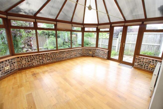 4 bed Semi-Detached for sale Image 10