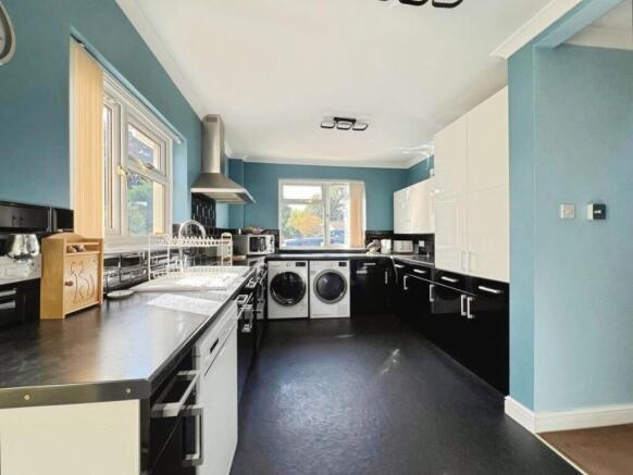 pbox-kitchen-344492.JPG