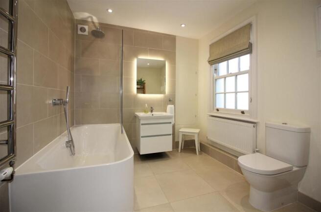 STYLISH REFITTED BATHROOM