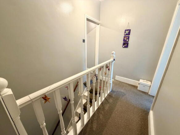 3 bed Terraced for sale Image 9