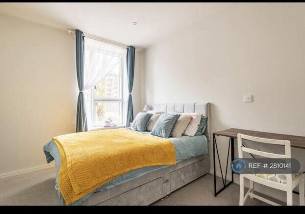 Lovely Cozy Bedroom To Feel Instantly At Home