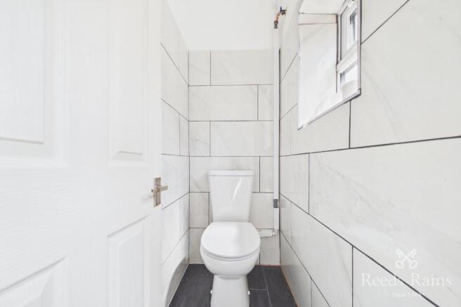 2 bed End of Terrace to rent Image 6