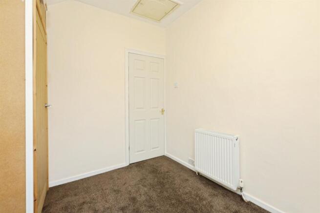 3 bed Terraced for sale Image 6