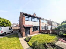 10, Windsor Grove, Stoneclough Radcliffe, Bolton M26 1HD