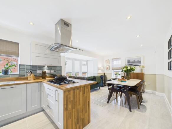 4 bed Detached for sale in wormley hill