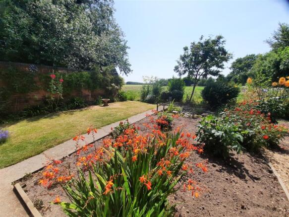 Side And Rear Gardens