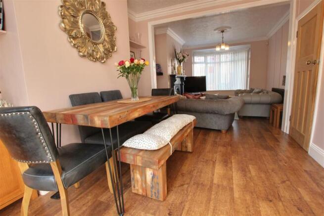 3 bed Semi-Detached for sale Image 4