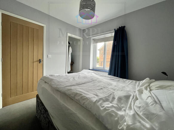 3 bed Semi-Detached for sale Image 11