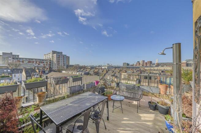 Wandsworth_Road_London__.JPG