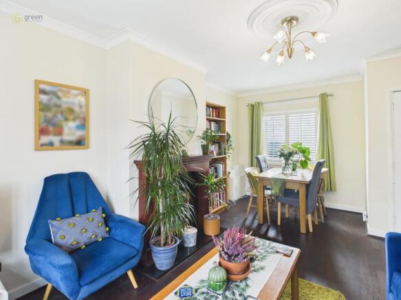 cam05459g0pr0146still033