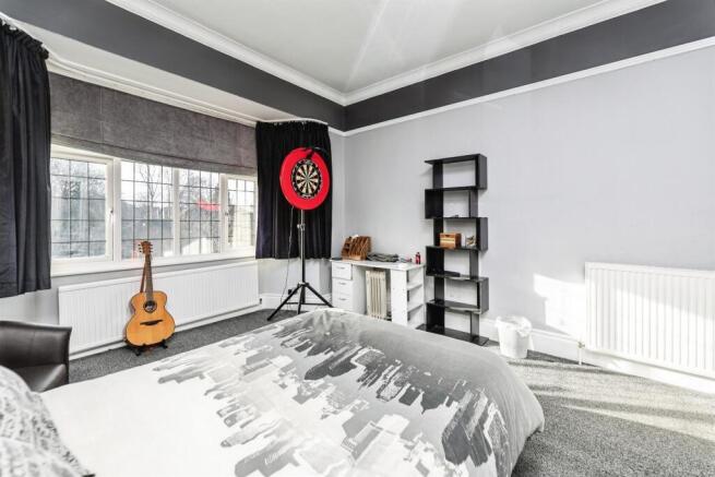 4 bed Detached for sale Image 7
