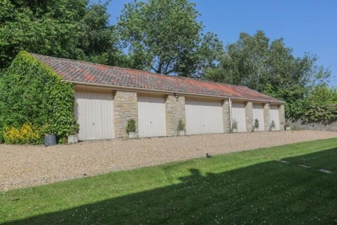 2 bed Apartment for sale Image 5
